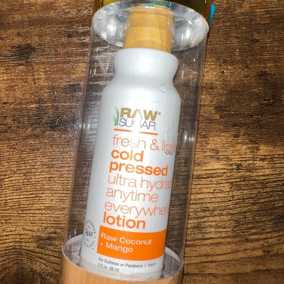 Raw Sugar Hydrating Coconut + Mango Body Lotion - Picture 2 of 5